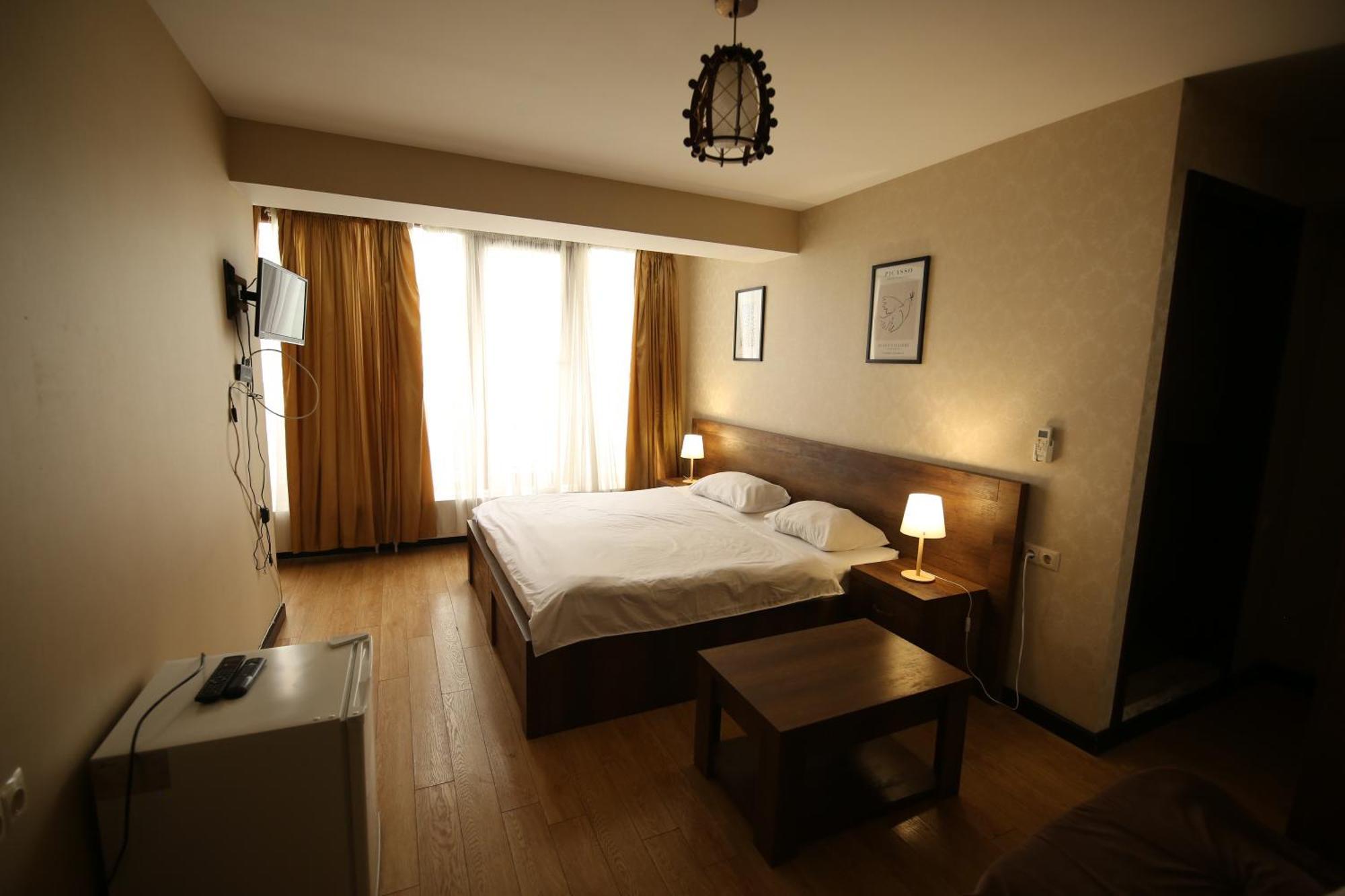 Dream Sky Hotel Тбілісі Екстер'єр фото