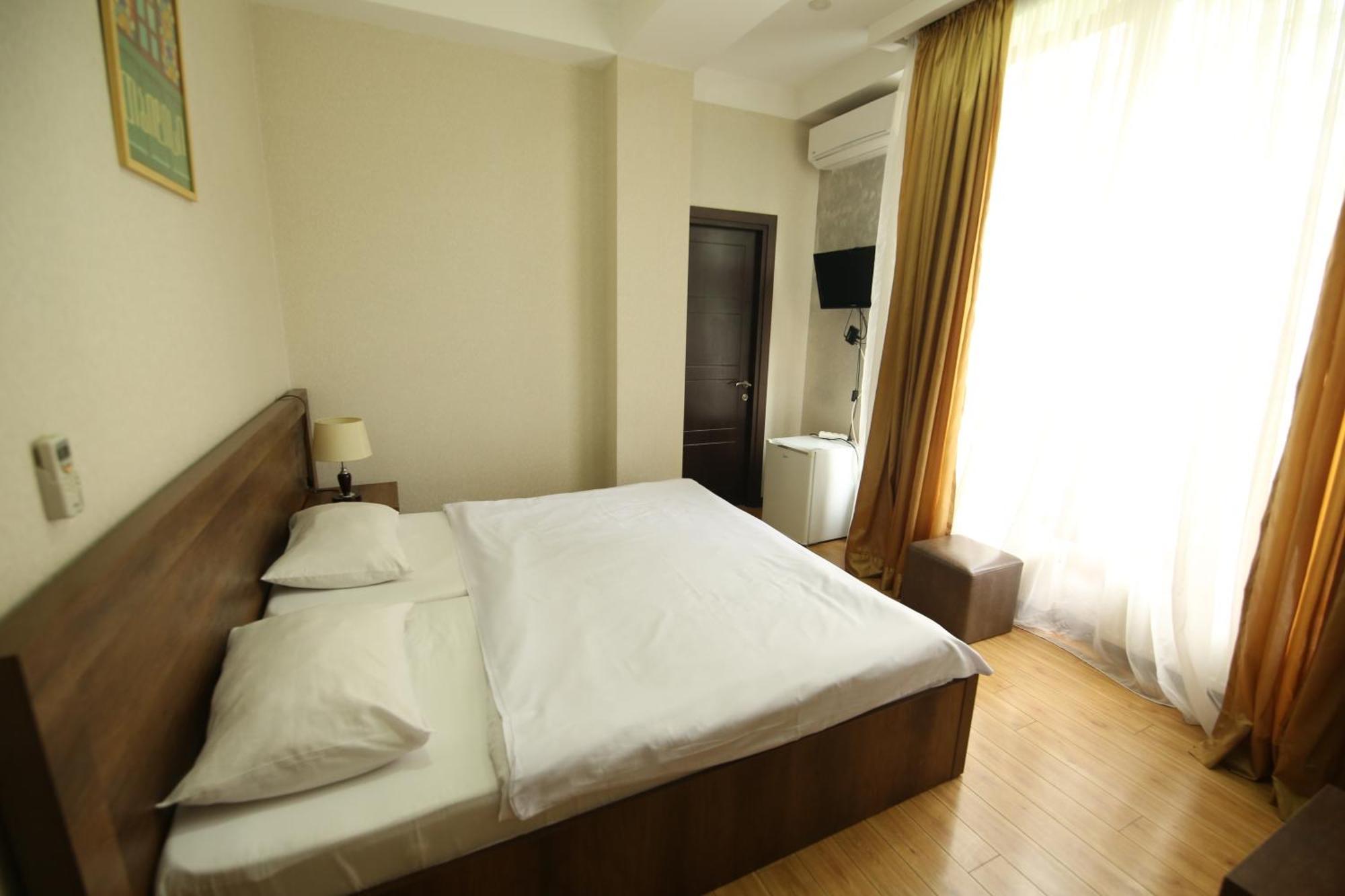 Dream Sky Hotel Тбілісі Екстер'єр фото