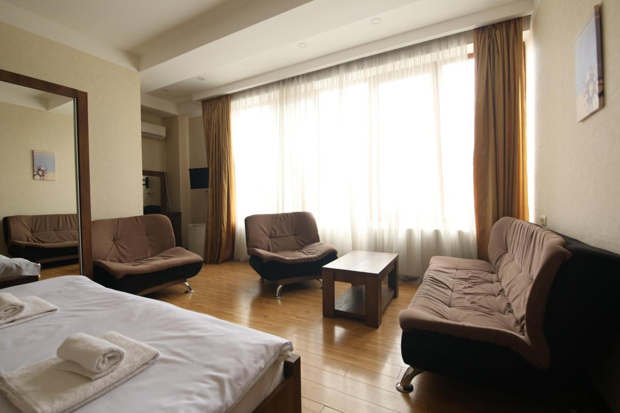 Dream Sky Hotel Тбілісі Екстер'єр фото
